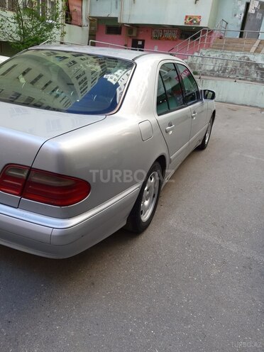 Mercedes E 220 2000, 375,000 km - 2.2 l - Bakı