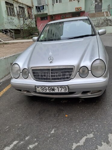 Mercedes E 220 2000, 375,000 km - 2.2 l - Bakı