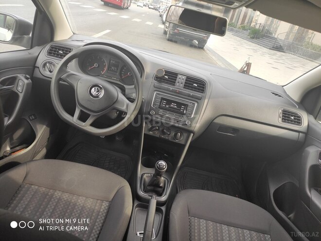 Volkswagen Polo 2018, 60,000 km - 1.5 l - Bakı