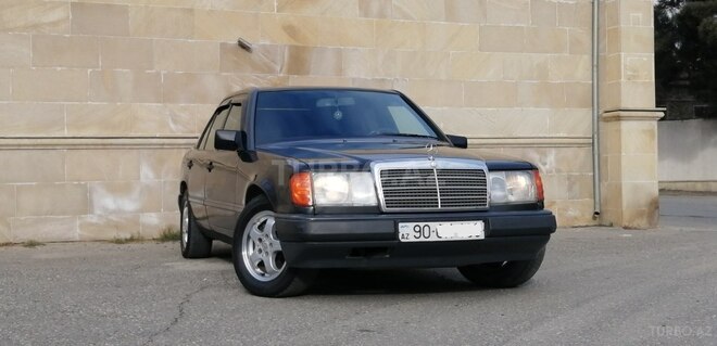 Mercedes E 200 1990, 345,000 km - 2.0 л - Bakı