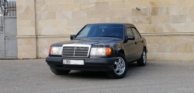 Mercedes E 200 1990, 345,000 km - 2.0 л - Bakı