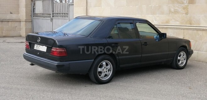 Mercedes E 200 1990, 345,000 km - 2.0 л - Bakı