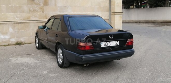 Mercedes E 200 1990, 345,000 km - 2.0 л - Bakı
