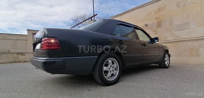 Mercedes E 200 1990, 345,000 km - 2.0 л - Bakı