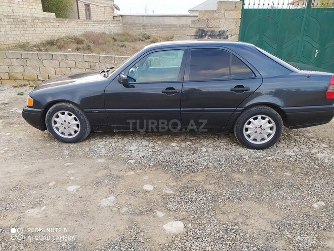 Mercedes C 220 1995, 240,000 km - 2.2 l - Sumqayıt