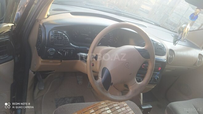 Chrysler Voyager 1996, 234,562 km - 2.0 л - Ucar