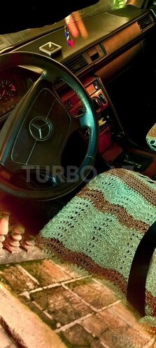 Mercedes E 200 1992, 450,000 km - 2.2 l - Masallı