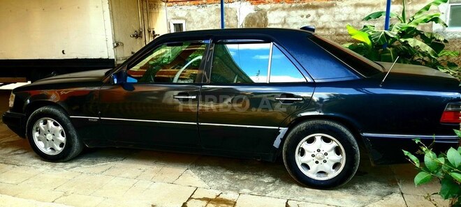 Mercedes E 200 1992, 450,000 km - 2.2 l - Masallı