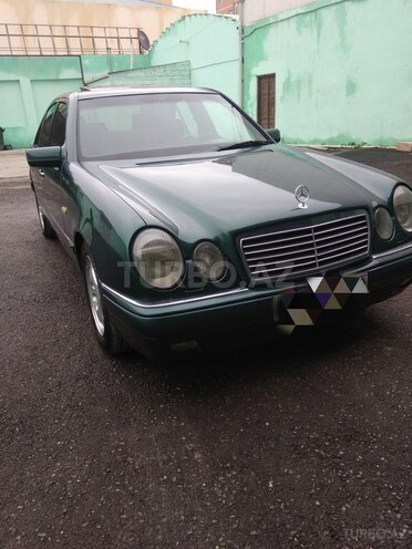 Mercedes E 230 1997, 185,632 km - 2.3 l - Sumqayıt