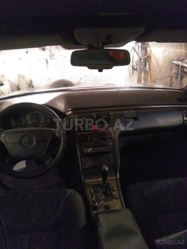 Mercedes E 230 1997, 185,632 km - 2.3 l - Sumqayıt