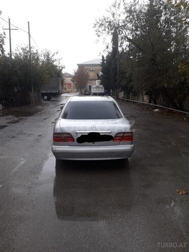 Mercedes E 240 2000, 253,652 km - 2.4 l - Bakı