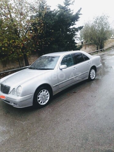 Mercedes E 240 2000, 253,652 km - 2.4 l - Bakı