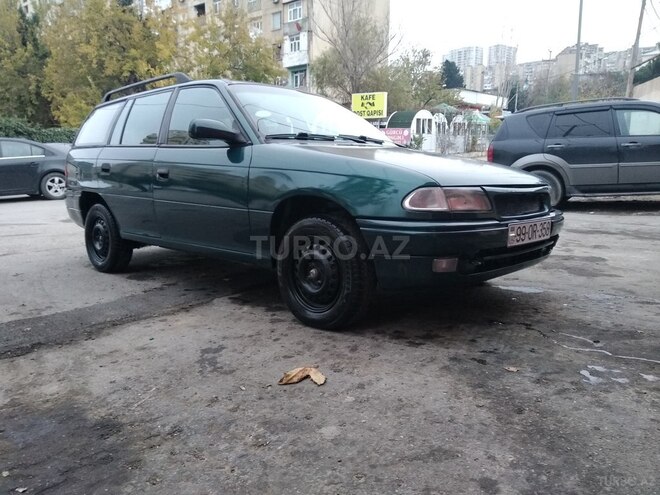 Opel Astra 1997, 318,000 km - 1.6 l - Bakı