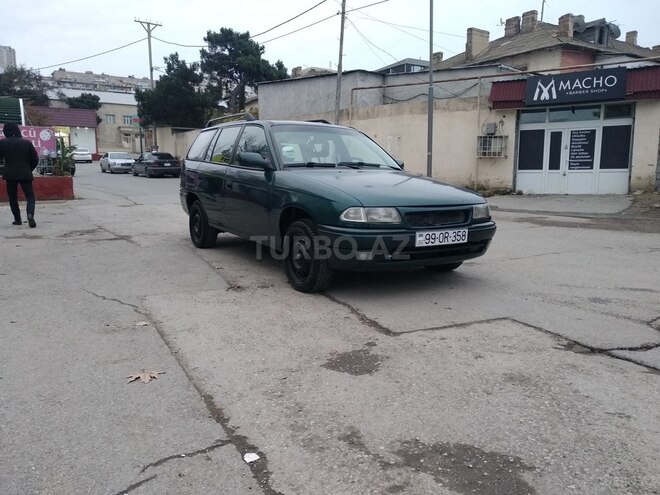Opel Astra 1997, 318,000 km - 1.6 l - Bakı