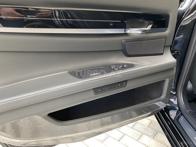 BMW 760 2011, 126,000 km - 6.0 l - Bakı