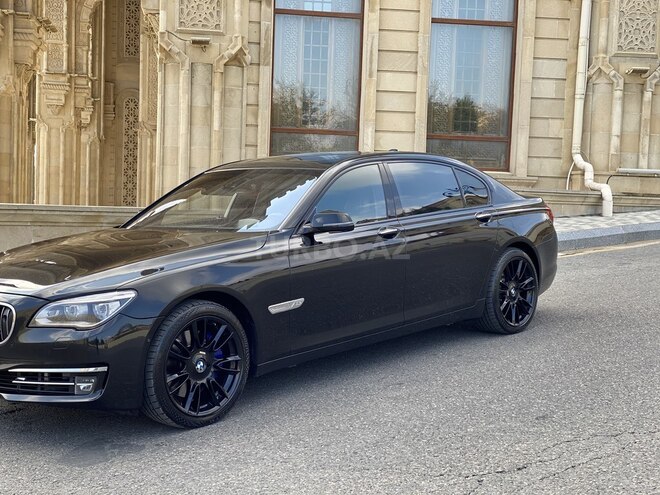 BMW 760 2011, 126,000 km - 6.0 l - Bakı