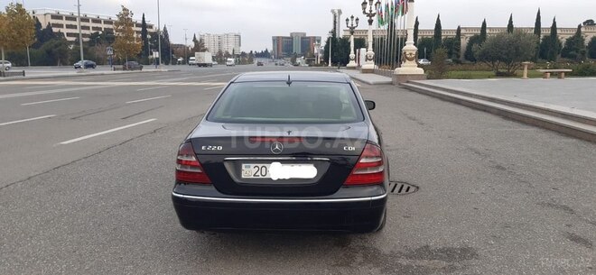 Mercedes E 220 2004, 330,000 km - 2.2 л - Gəncə