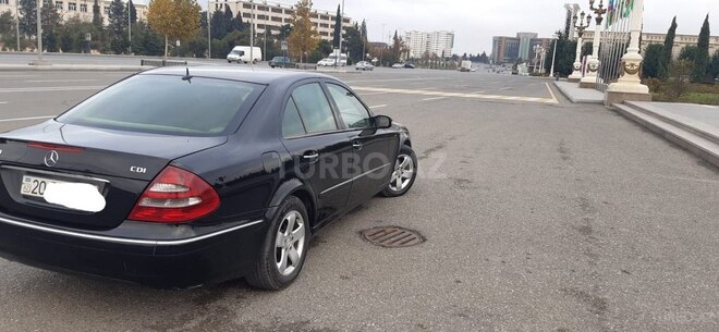 Mercedes E 220 2004, 330,000 km - 2.2 л - Gəncə