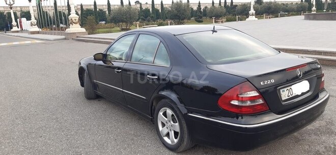Mercedes E 220 2004, 330,000 km - 2.2 л - Gəncə