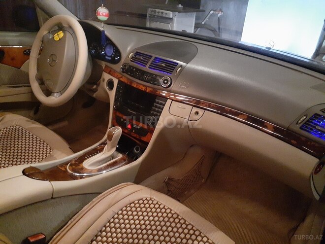 Mercedes E 220 2004, 330,000 km - 2.2 л - Gəncə
