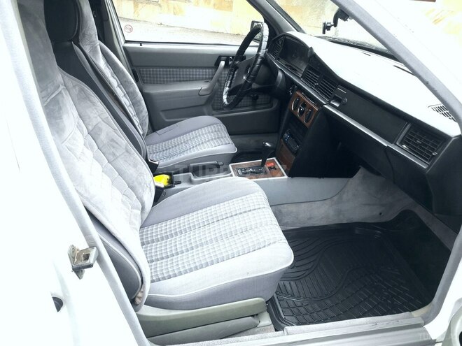 Mercedes 190 1990, 385,632 km - 2.0 l - Bakı