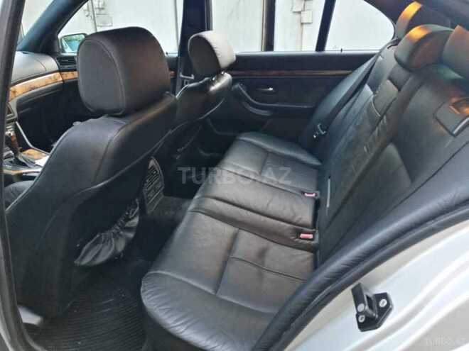 BMW 528 2000, 260,000 km - 2.8 л - Bakı