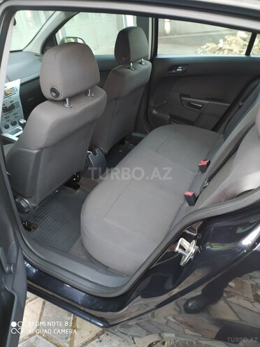 Opel Astra 2009, 17,800 km - 1.4 l - Bakı