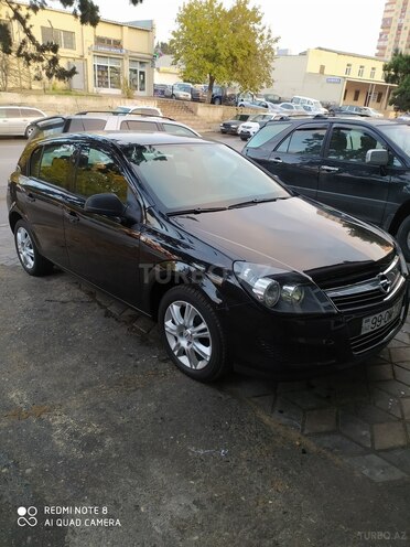 Opel Astra 2009, 17,800 km - 1.4 l - Bakı