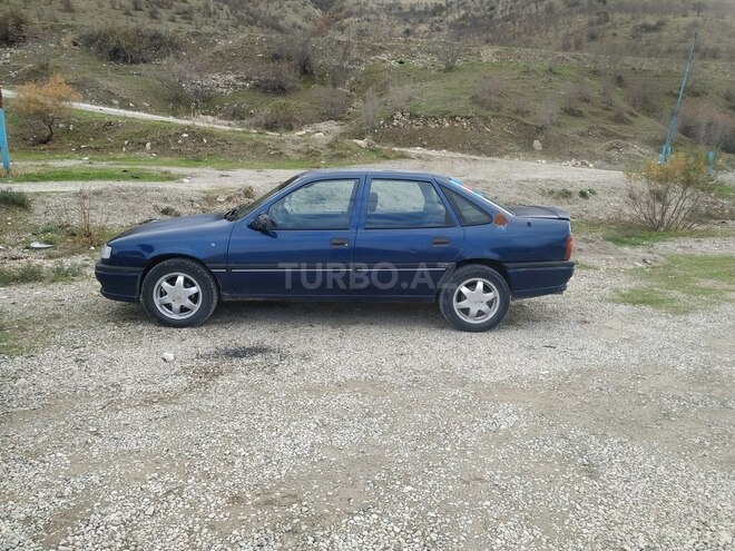 Opel Vectra 1993, 250,000 km - 1.7 л - Siyəzən
