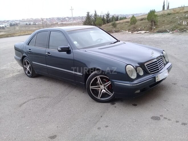 Mercedes E 240 2000, 345,000 km - 2.4 л - Bakı