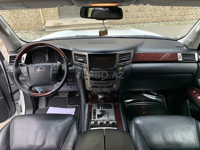 Lexus LX 570 2013, 135,300 km - 5.7 l - Bakı