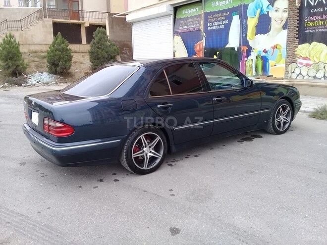 Mercedes E 240 2000, 345,000 km - 2.4 л - Bakı