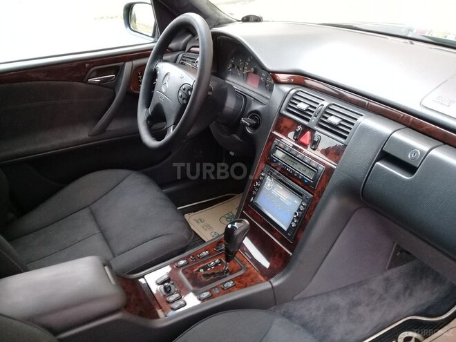 Mercedes E 240 2000, 345,000 km - 2.4 л - Bakı