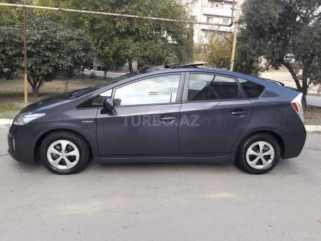 Toyota Prius 2013, 69,600 km - 1.8 l - Bakı