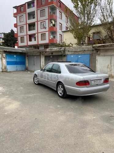 Mercedes E 280 1999, 240,000 km - 2.8 l - Bakı