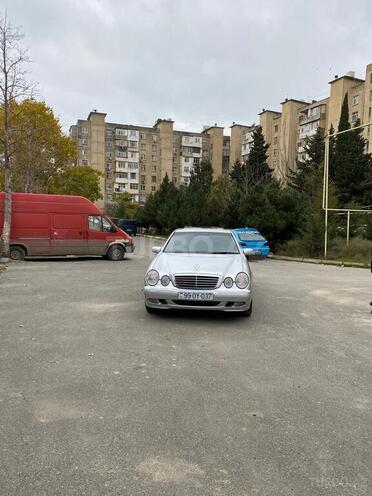 Mercedes E 280 1999, 240,000 km - 2.8 l - Bakı