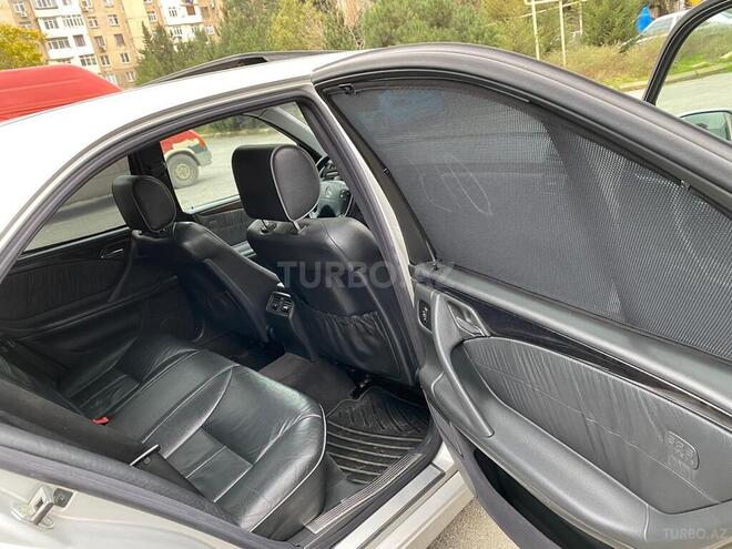 Mercedes E 280 1999, 240,000 km - 2.8 l - Bakı