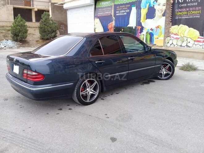 Mercedes E 240 2000, 345,000 km - 2.4 л - Bakı