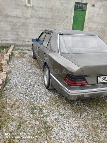 Mercedes E 250 1991, 403,048 km - 0.3 l - Bakı