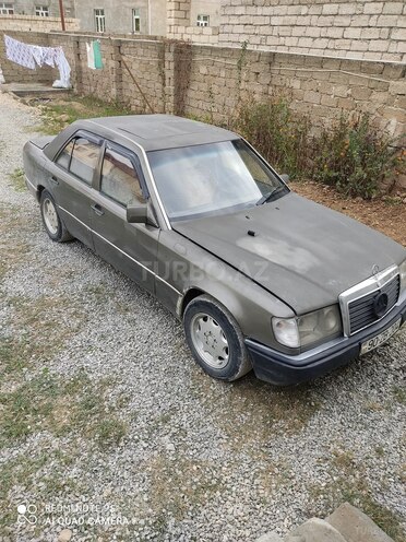 Mercedes E 250 1991, 403,048 km - 0.3 l - Bakı