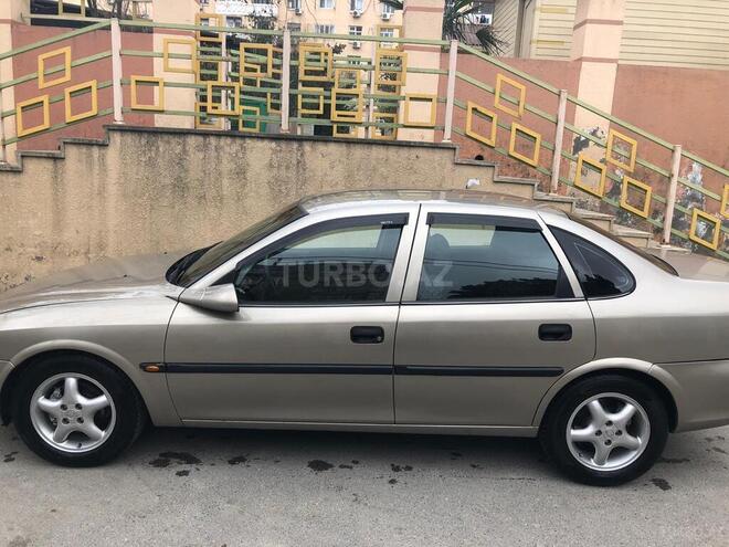 Opel Vectra 1996, 294,000 km - 1.6 l - Bakı