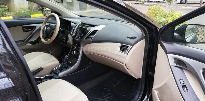 Hyundai Elantra 2015, 131,456 km - 1.8 l - Bakı