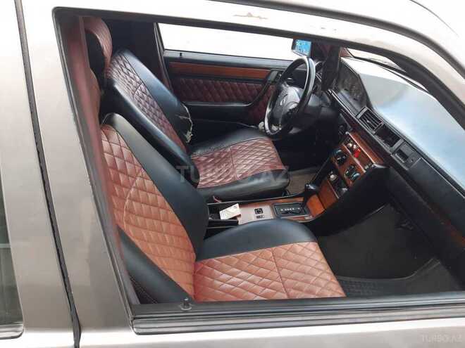 Mercedes E 300 1991, 300,000 km - 3.0 л - Bakı