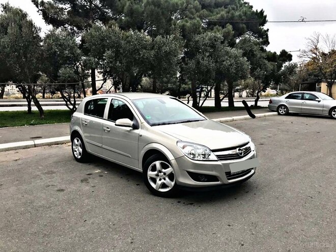 Opel Astra 2007, 157,000 km - 1.4 л - Bakı