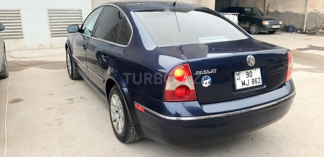 Volkswagen Passat 2001, 215,700 km - 1.8 л - Bakı