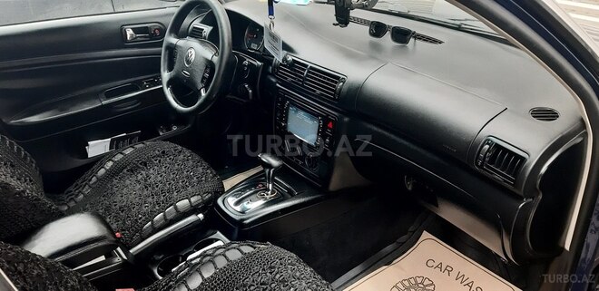 Volkswagen Passat 2001, 215,700 km - 1.8 л - Bakı