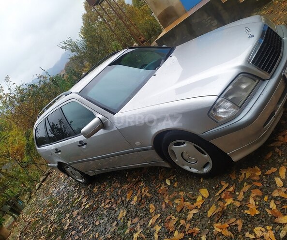 Mercedes C 220 1999, 301,300 km - 2.2 l - Masallı
