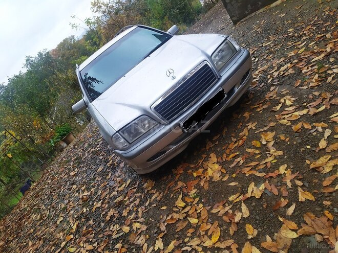 Mercedes C 220 1999, 301,300 km - 2.2 l - Masallı