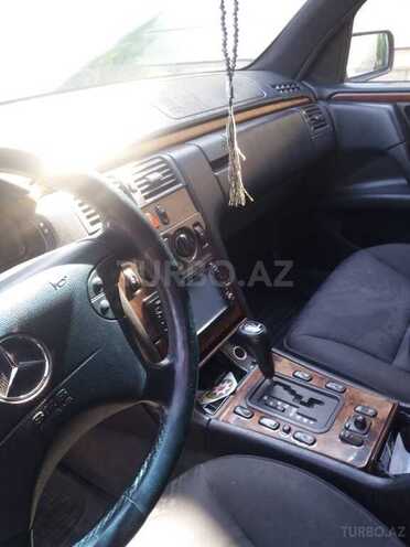 Mercedes E 200 1998, 285,000 km - 0.2 л - Bakı