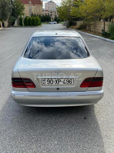 Mercedes E 220 1999, 308,800 km - 2.2 л - Bakı